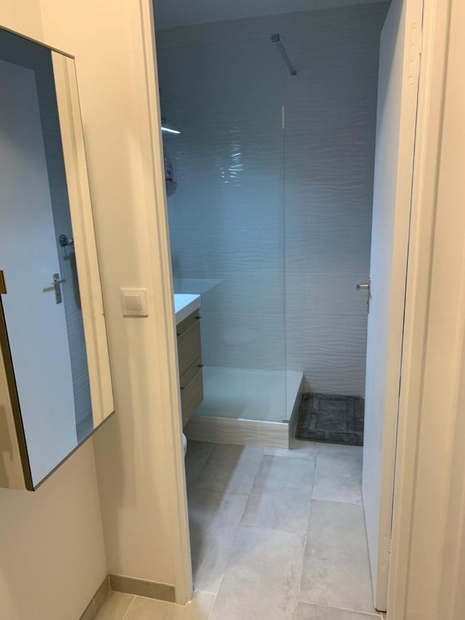 Lovely Studio Saint Jean Cachan, 20 Minutes From Luxembourg Gardens On Rer B And 350 M From Bagneux Rer B Leilighet Eksteriør bilde